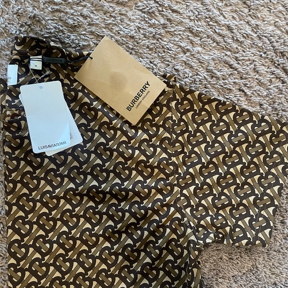 Women’s Burberry Shirt - Picture 4 of 4